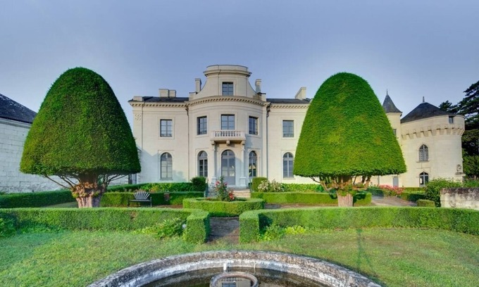 Candes-Saint-Martin Villa | vacation holiday chateau castle rental france, loire valley, wedding, special occasion