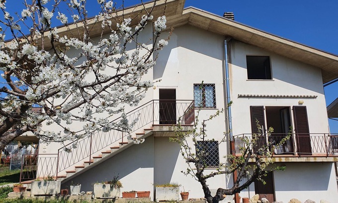 Civitella Casanova House | Vacation home in the hills of Abruzzo, between sea and mountains