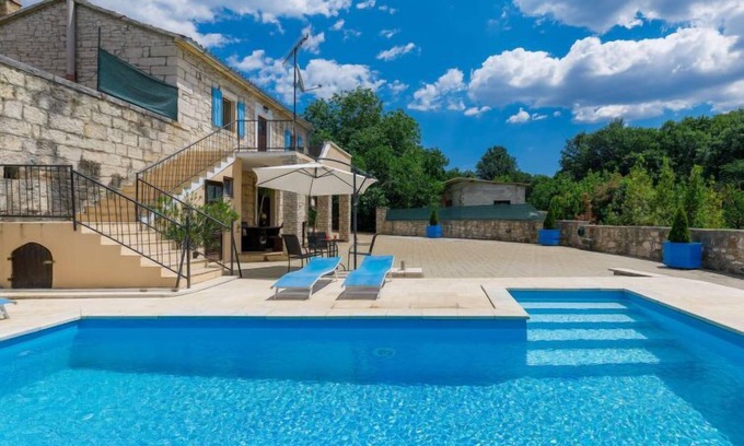 Kircija House | Vacation home Šterna by Interhome
