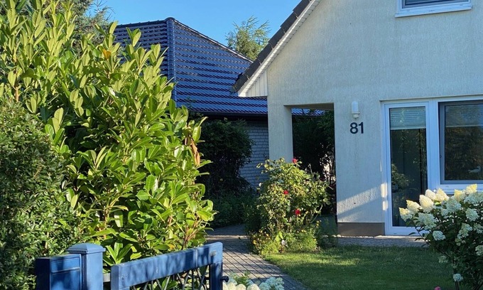 Kaltenhof House | Vacation home "Fenster" on Poel