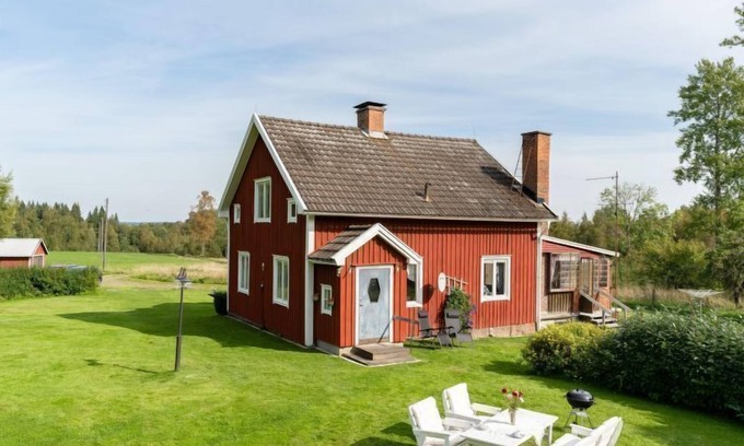 Mullsjo House | Vacation home Hultet by Interhome