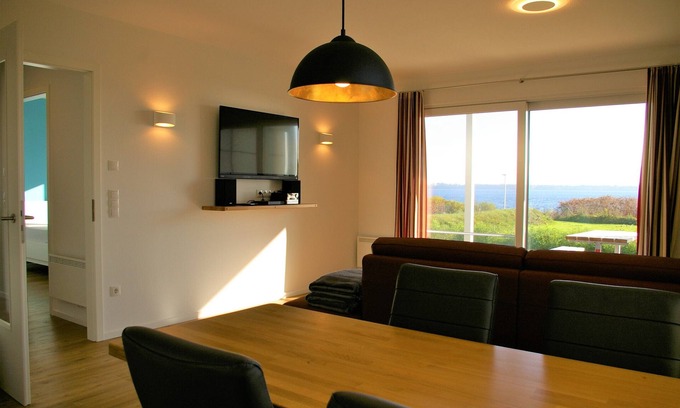 Klein Wittensee House | Vacation home K (77 m²) with lake view for up to 4 people