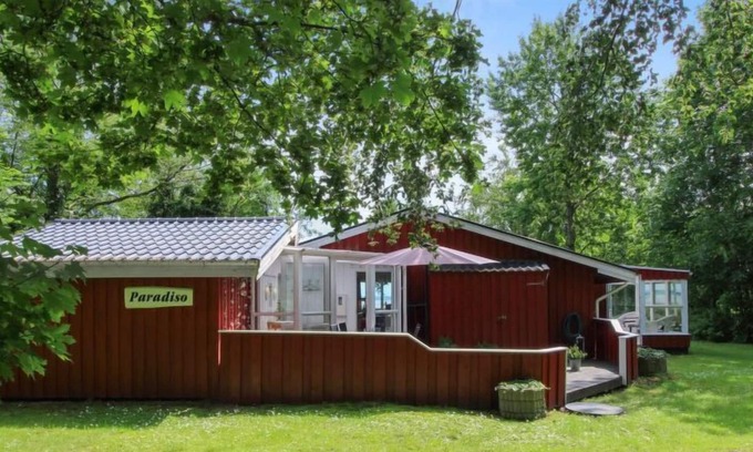 Aabybro House | Vacation home "Karlhovde" - 110m to the inlet in The Liim Fiord in Aabybro - 6 persons, 2 bedrooms