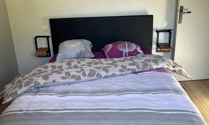 Palau-del-Vidre House | Vacation home rental in Palau del vidre