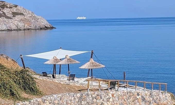 Mochlos House | Vacation home right on the Mediterranean with direct sea access