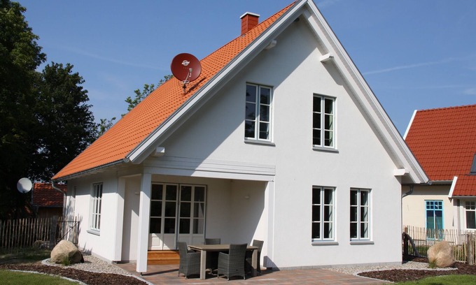 Rosenhagen House | Vacation home " Seegarten " at the Baltic Sea, wellness bath, fireplace, free WLAN -SEASIDE-