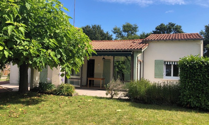 Le Porge House | Vacation home. Spacious and pleasant for family vacations. Conveniently located.
