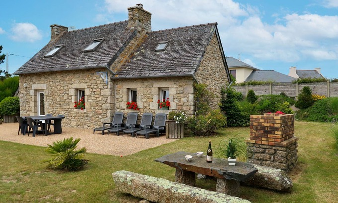 Guisseny House | Vacation home Ty Coz by Interhome