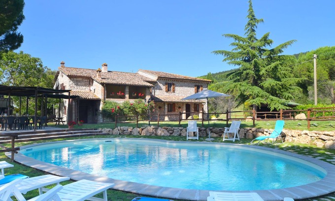 Massa Martana House | Vacation home Vepres by Interhome