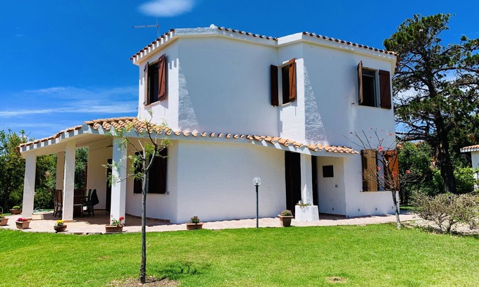 Sarroch Villa | Vacation House "Sa Corbula"