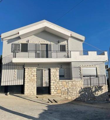 Piqeras Villa | Vacation Villa in Piqeras