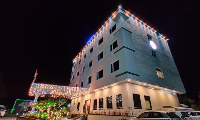 Waghoriya Resort | Vadpadraka Hotel And Resort