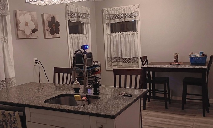 Irvington House | Valisha's 2Bedroom Cozy Home, Quick Access To New York & New Jersey.