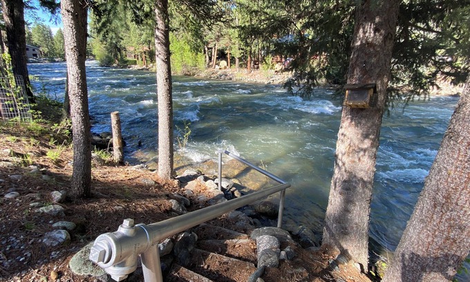 Bayfield Cabin | Vallecito Creekfront Cabin ~ Perfect Mountain Retreat for Families or Couples!