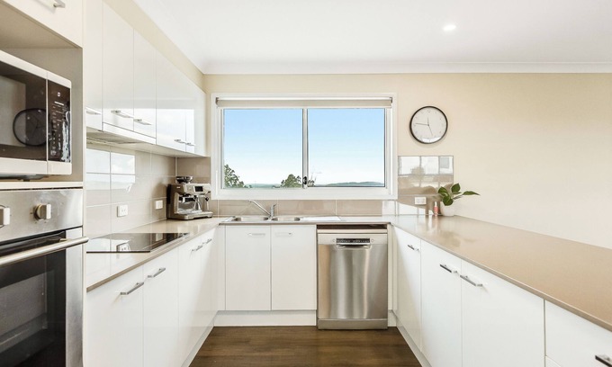 Hampton Villa | Valley Breeze Hideaway near Toowoomba