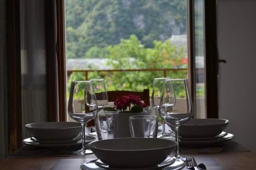 Roe Volciano Apartment | Valley House