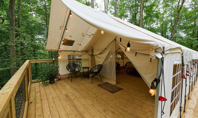 Cuyahoga Falls RV Rental | Valley Overlook, Peninsula, Ohio - Glamping Tent P7