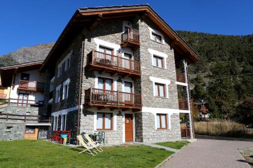 Brusson Apartment | Valley Vacanze