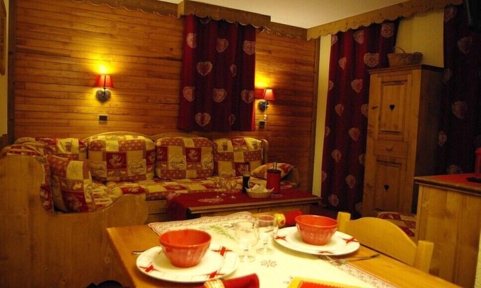 Les Avanchers-Valmorel Apartment | Valmorel Apt 4 people 36 m2 foot of the slopes resort center