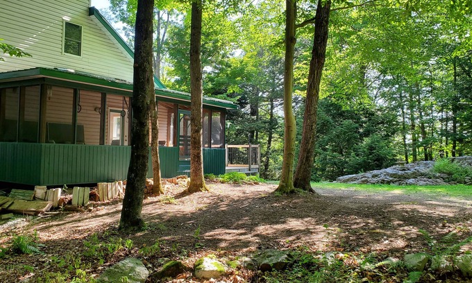 Val-des-Monts Cottage | Vals Des Monts Chalet - Lac Marbre