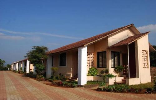 Amboli Cabin | Vamoose Green Valley Amboli