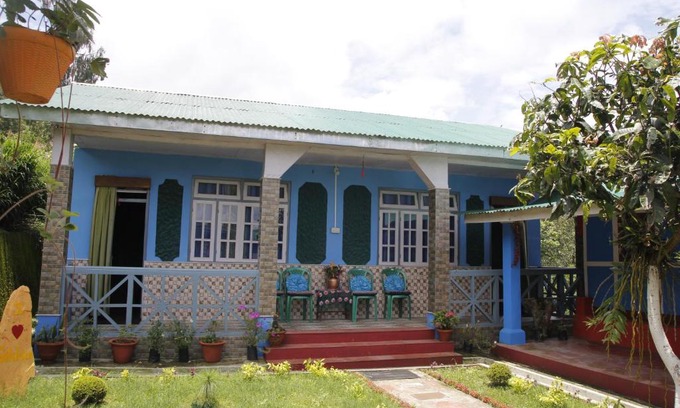 Kaluk House | Vamoose Orchid Villa Homestay
