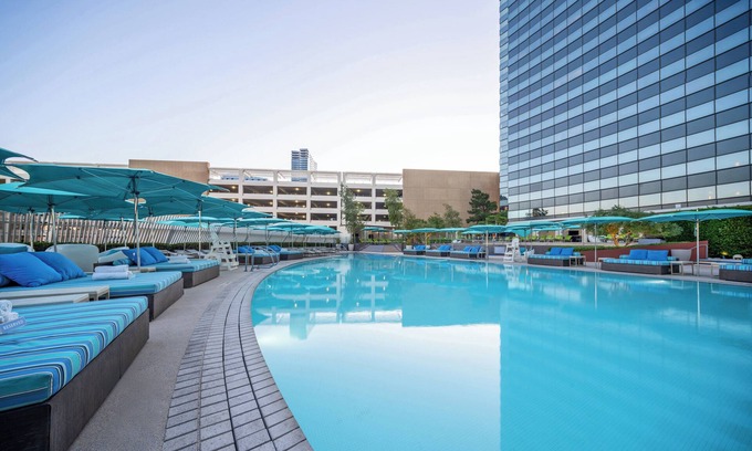 Las Vegas Strip Resort | Vdara Hotel & Spa at ARIA Las Vegas