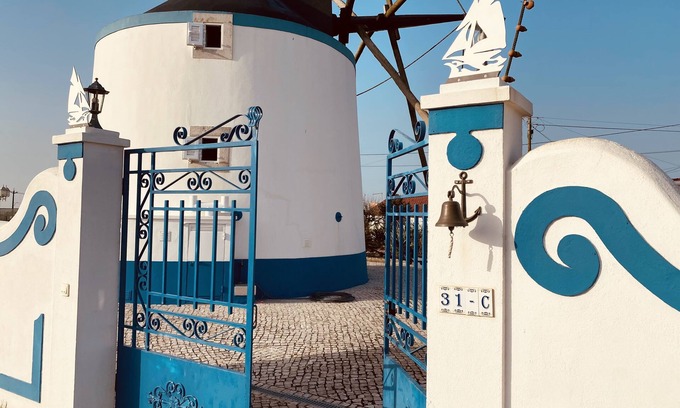 Atalaia House | Veleiro do MOBY - Renovated windmill - 10 minutes from the beach