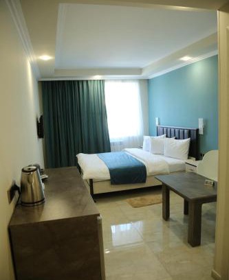 Martuni Hotel | Vell Grey Hotel