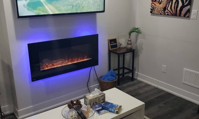 Halton Regional Municipality Apartment | Velohome: Lovely 3-Bed, 2-Bath home close to Mattamy National Cycling Centre .