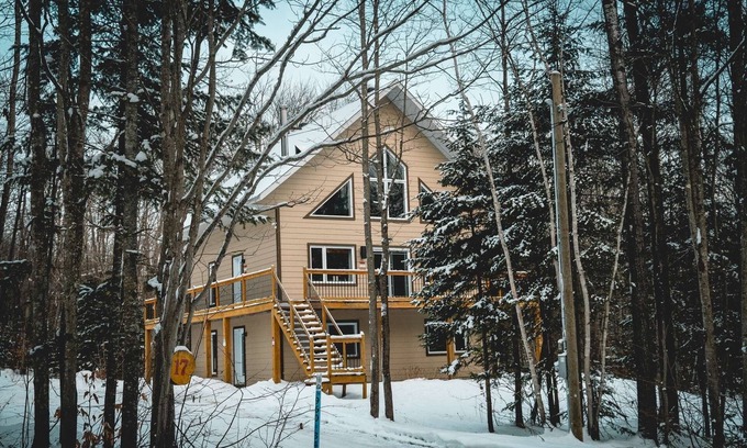 Saint-Gabriel-de-Brandon Ski Chalet | Venez visiter notre fabuleux chalet !