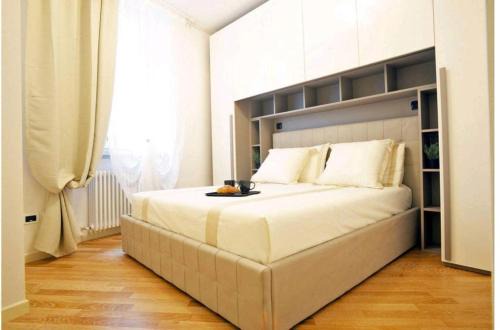Lovere Old Town Apartment | VENTUNO - Modern Apartment - Country & Lake