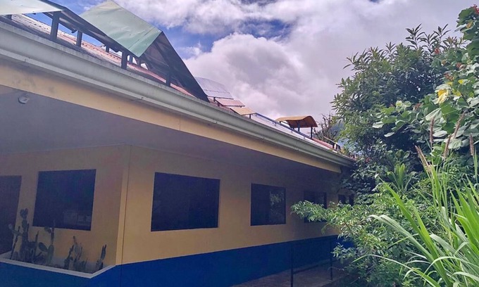 Bajos del Toro House | Verdant Arthouse w/Riverview - minutes from cataratas!