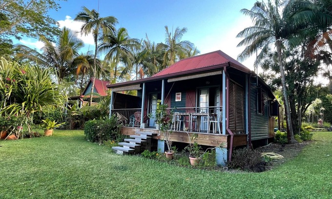 Sainte-Rose Cottage | VERT NATTE Cottage with Creole Garden in Sainte-Rose