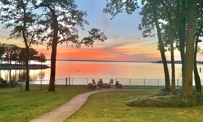 Leisure Land House | Very Best Sunset! Deep Water! 149ft waterfront-4BR/Sleeps 14, New Remodel