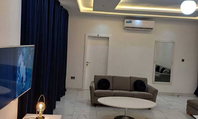 Sun City House | Very Luxurious and Serene suites, 10 minutes from Aburi Mountains & Gardens