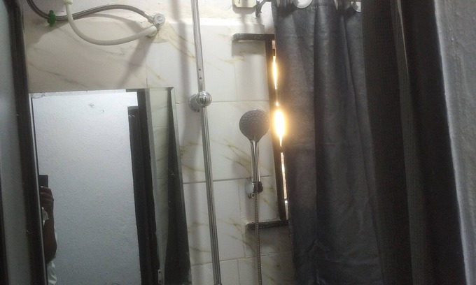 Oshodi-Isolo Apartment | very neat and quiet place with security