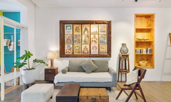 Cam Thanh House | Vesta Gallery Villa above bookstore