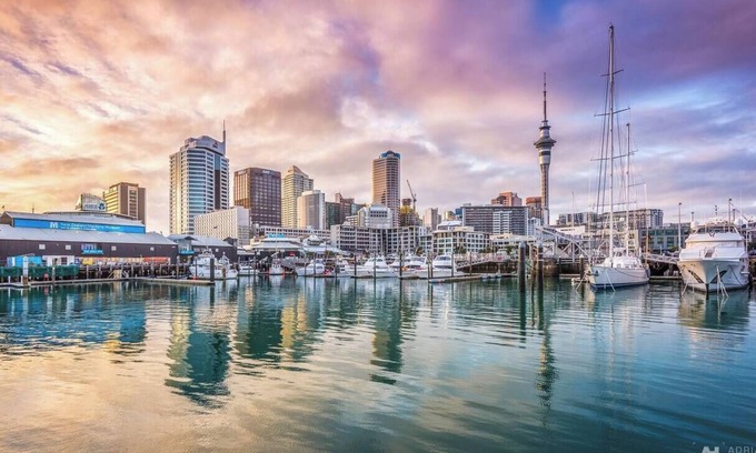 Auckland Central Business District Condo | Viaduct Harbour: Balcony Views
