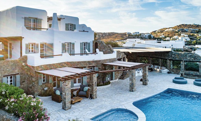 Ornos Villa | Vibrant Villa w/private pool & Sunrise Views - 2024 Renovation