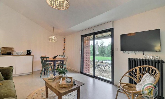 Saint-Georges-de-Chesne House | Victor