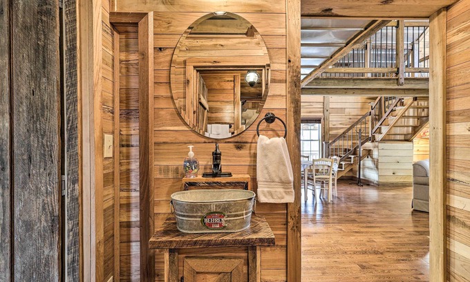 Vinemont Cabin | 'Victoria Farms' Vinemont Vacation Rental!