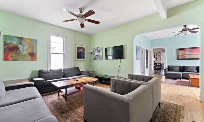Northeast Minneapolis Arts District House | Victorian With An Amazing Location, Incredible Yard With Private outdoor Hot tub