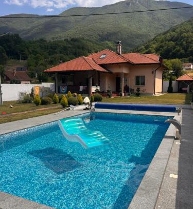 Perucac Apartment | Victory Pool House
