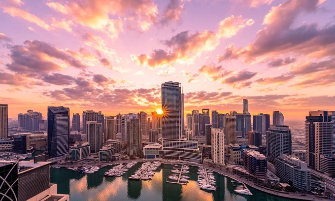 Dubai Marina Hotel | Vida Dubai Marina & Yacht Club