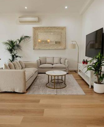 Hamilton House | Vida Hamilton - 3 bed, 2 bath kids playground!