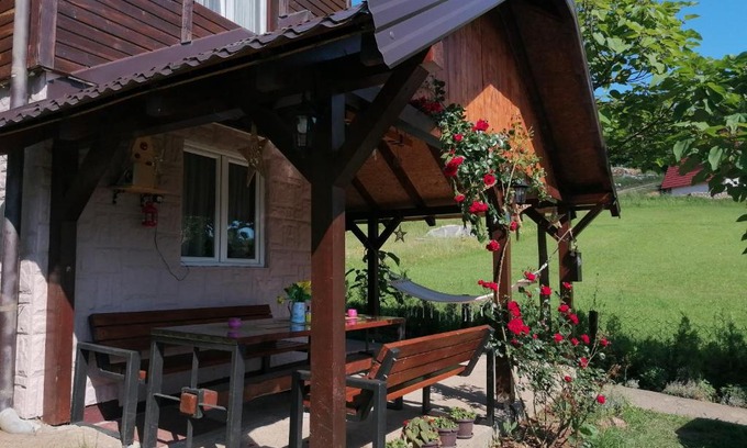 Konjska Reka House | Vikendica moonlight