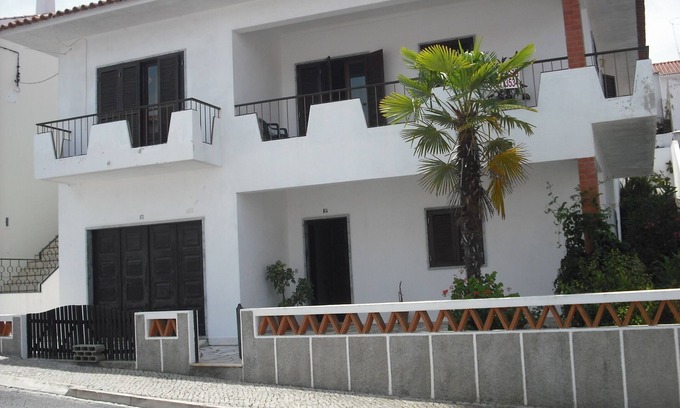 Mertola Villa | Villa/1st floor with accommodation for up to 8 people. 3 double bedrooms and double sofa.