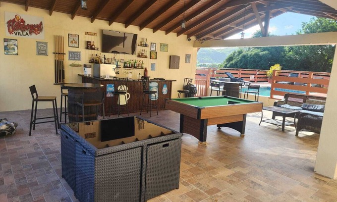 Bois d'Orange Apartment | Villa 2: Cozy Studio with Scenic Views