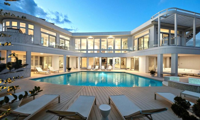 Amagansett Villa | Villa ∙ 7 bedrooms ∙ 14 guests